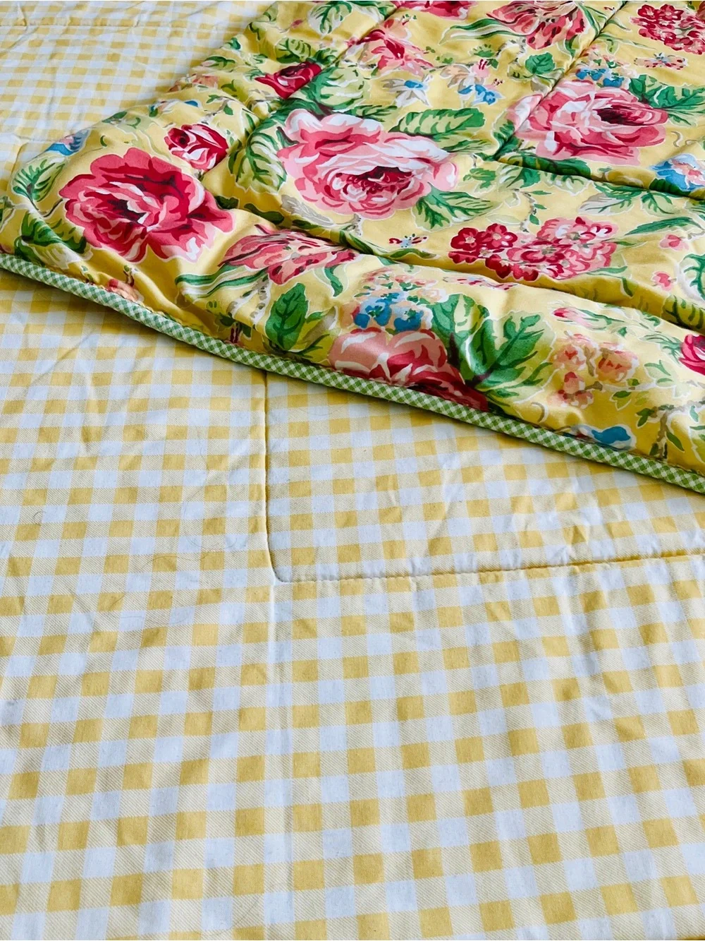 Vintage Laura Ashley queen Cabbage Roses Yellow gingham quilt